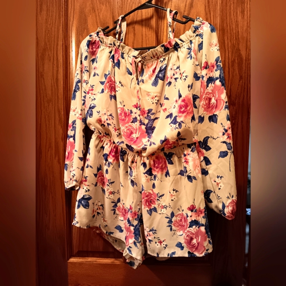 NEW WITH TAGS Altar'd State Romper Size Small